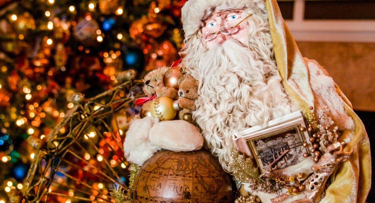 Brand Spotlight: Toy Maker Santas - Holiday Warehouse