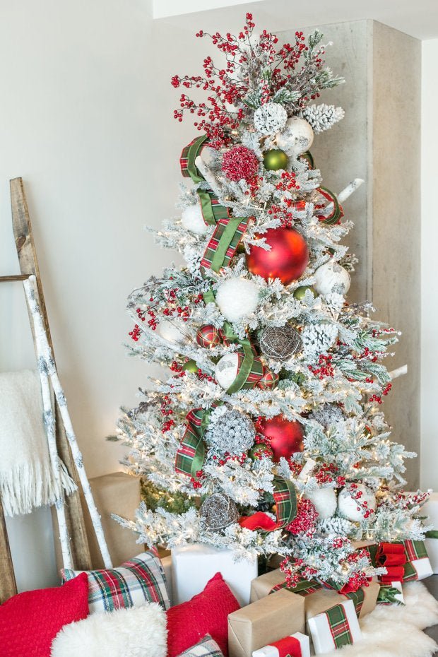 How to Decorate a Festive Wintry Rustic Christmas Tree with The Everyday Hostess - Holiday Warehouse