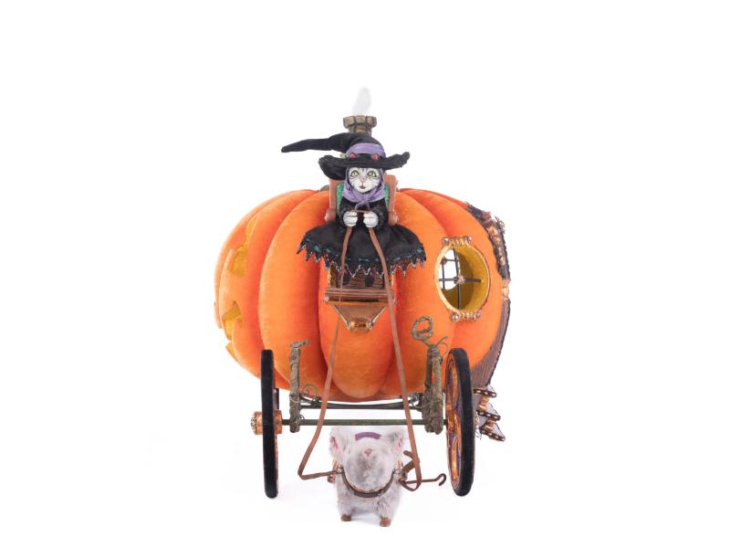 27" Enchanted Pumpkin Carriage - Holiday Warehouse